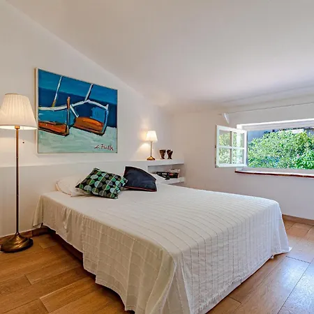 2 Bedroom In Trstenik (Dubrovnik-Neretva)